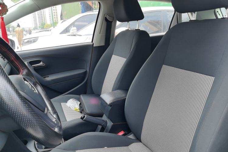 Used Volkswagen Polo 2016 1.4L Manual Fashion Model Left Front Seat