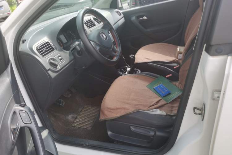 Used Volkswagen Polo 2016 1.4L Manual Fashion Model Left Front Seat