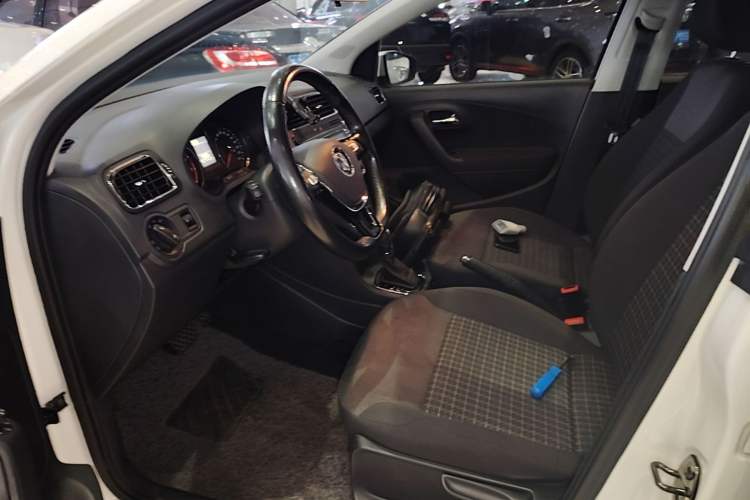 Used Volkswagen Polo 2016 1.6L Automatic Comfort Model Left Front Seat