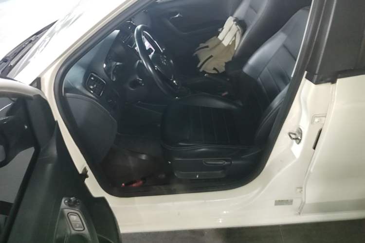 Used Volkswagen Polo 2016 1.6L Automatic Comfort Model Left Front Seat