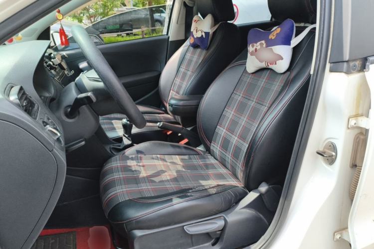 Used Volkswagen Polo 2016 1.4L Manual Fashion Model Left Front Seat