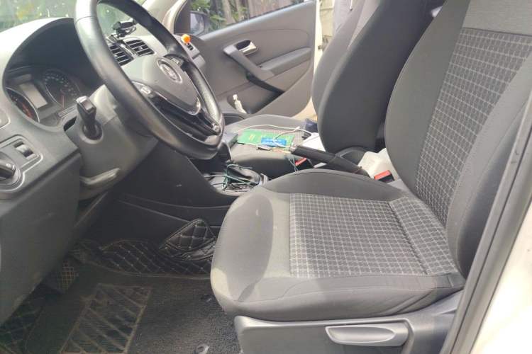 Used Volkswagen Polo 2016 1.6L Automatic Comfort Model Left Front Seat