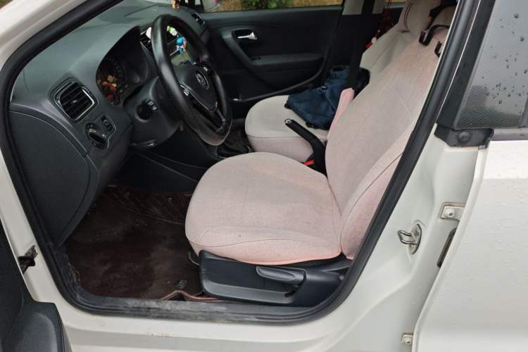 Used Volkswagen Polo 2016 1.6L Automatic Comfort Model Left Front Seat