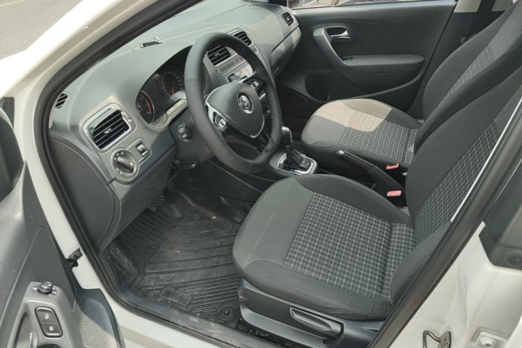 Used Volkswagen Polo 2016 1.6L Automatic Comfort Model Left Front Seat
