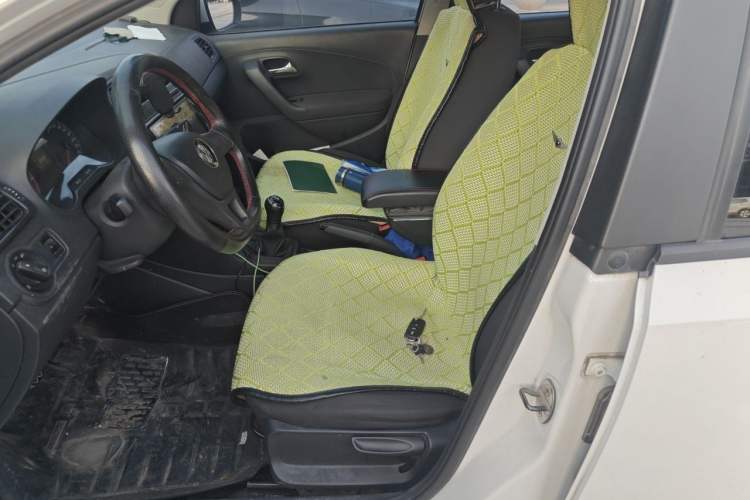Used Volkswagen Polo 2016 1.4L Manual Fashion Model Left Front Seat