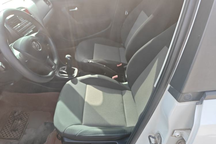 Used Volkswagen Polo 2016 1.4L Manual Fashion Model Left Front Seat