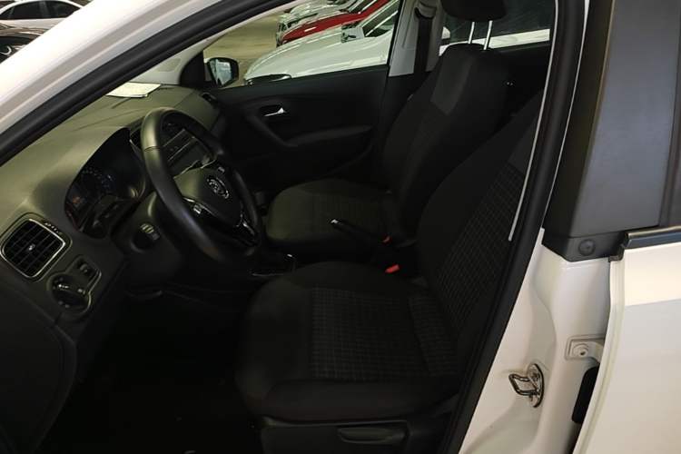 Used Volkswagen Polo 2016 1.6L Automatic Comfort Model Left Front Seat