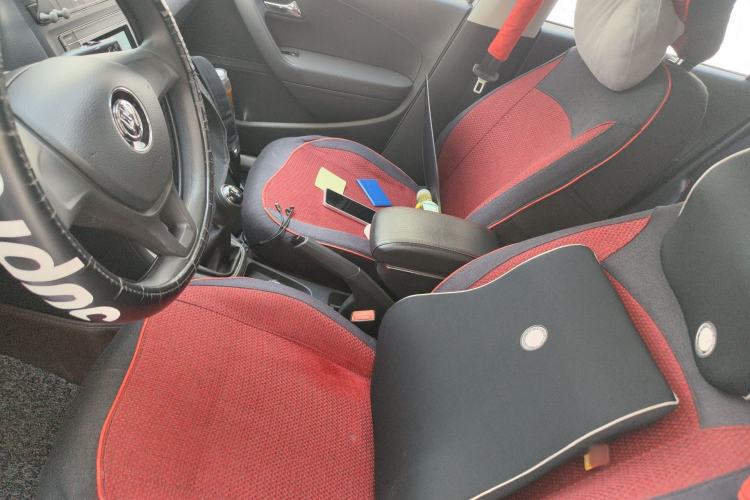 Used Volkswagen Polo 2016 1.4L Manual Fashion Model Left Front Seat