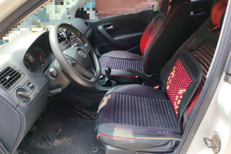 Used Volkswagen Polo 2016 1.4L Manual Fashion Model Left Front Seat