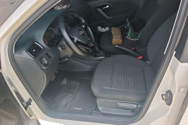 Used Volkswagen Polo 2016 1.6L Automatic Comfort Model Left Front Seat