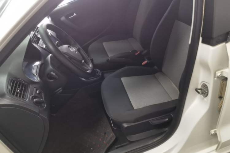 Used Volkswagen Polo 2016 1.4L Manual Fashion Model Left Front Seat