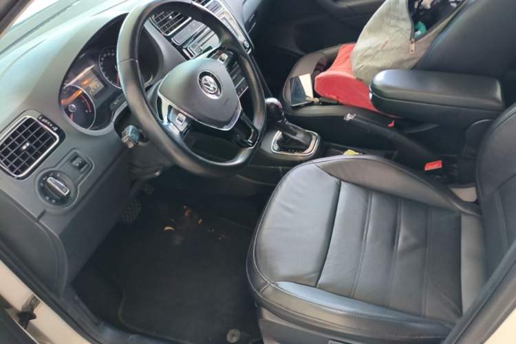 Used Volkswagen Polo 2016 1.6L Automatic Luxury Model Left Front Seat