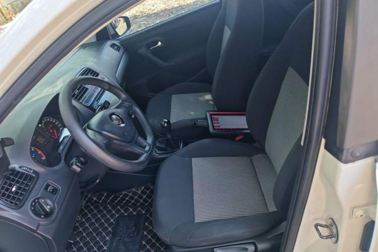 Used Volkswagen Polo 2016 1.4L Manual Fashion Model Left Front Seat