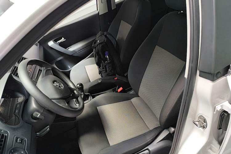 Used Volkswagen Polo 2016 1.4L Manual Fashion Model Left Front Seat