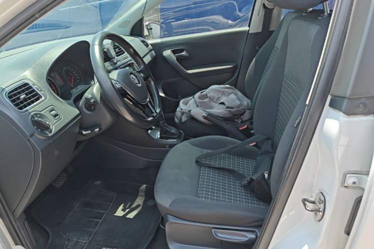 Used Volkswagen Polo 2016 1.6L Automatic Comfort Model Left Front Seat