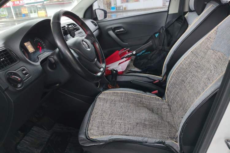 Used Volkswagen Polo 2016 1.4L Manual Fashion Model Left Front Seat