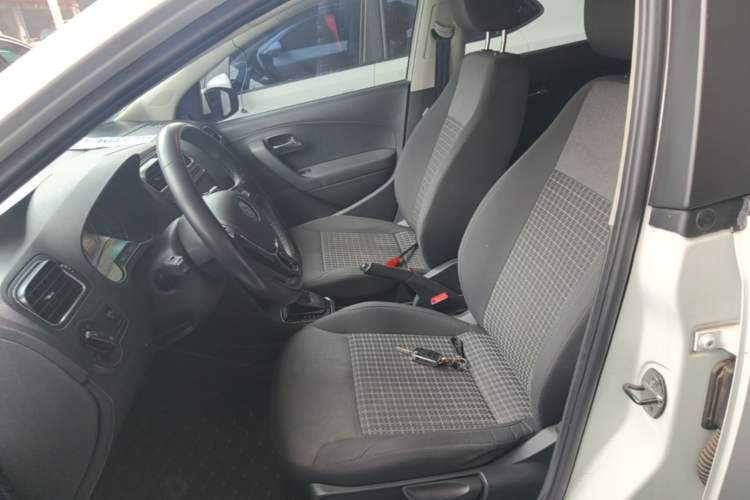 Used Volkswagen Polo 2016 1.6L Automatic Comfort Model Left Front Seat