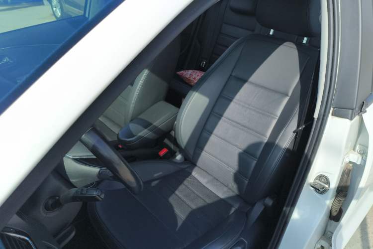 Used Volkswagen Polo 2016 1.6L Automatic Luxury Model Left Front Seat