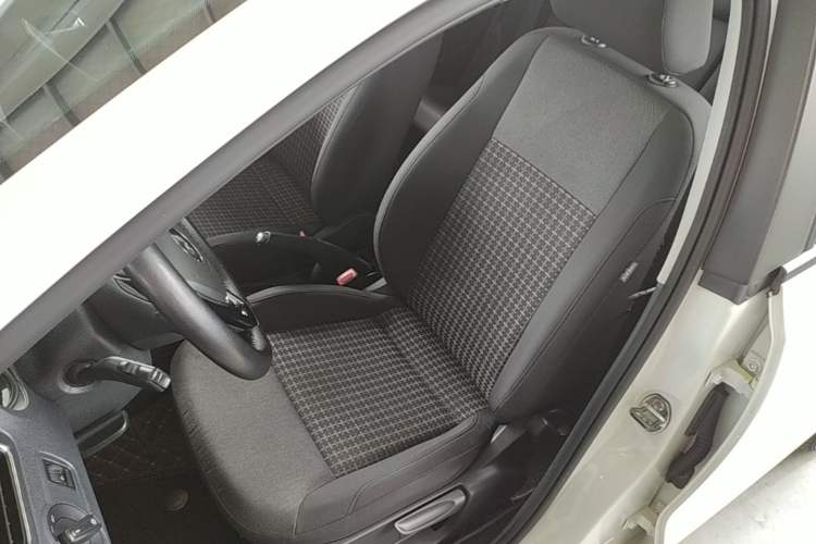 Used Volkswagen Polo 2016 1.6L Automatic Comfort Model Left Front Seat