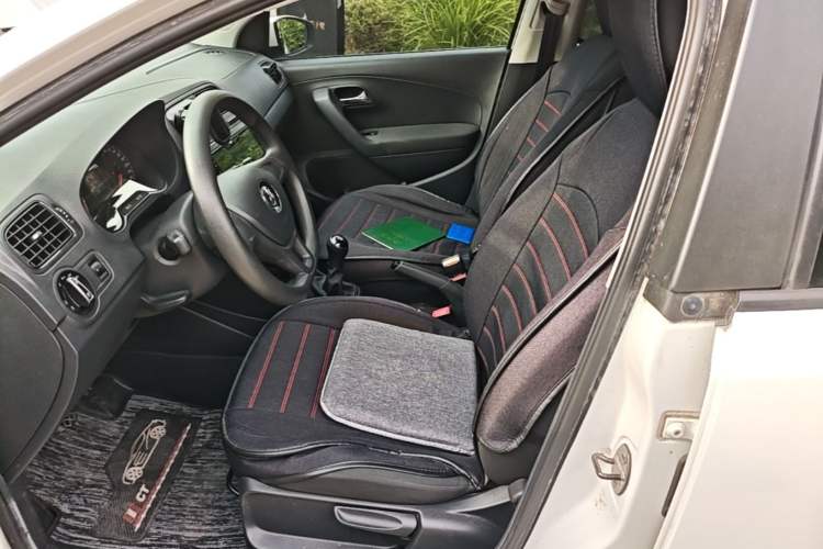 Used Volkswagen Polo 2016 1.4L Manual Fashion Model Left Front Seat