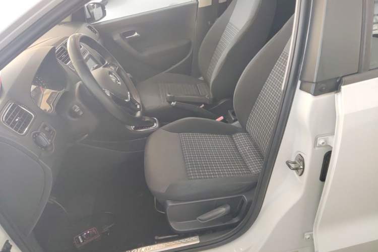 Used Volkswagen Polo 2016 1.6L Automatic Comfort Model Left Front Seat