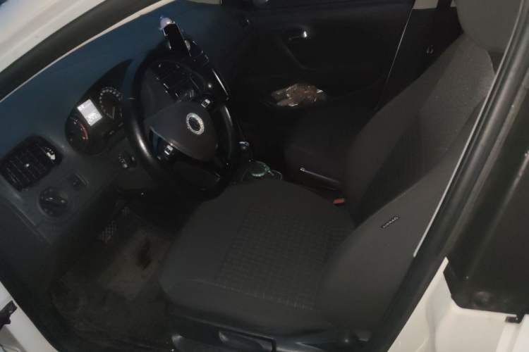 Used Volkswagen Polo 2016 1.6L Automatic Comfort Model Left Front Seat