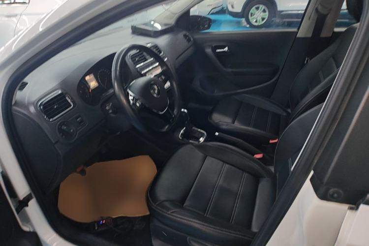 Used Volkswagen Polo 2016 1.6L Automatic Comfort Model Left Front Seat