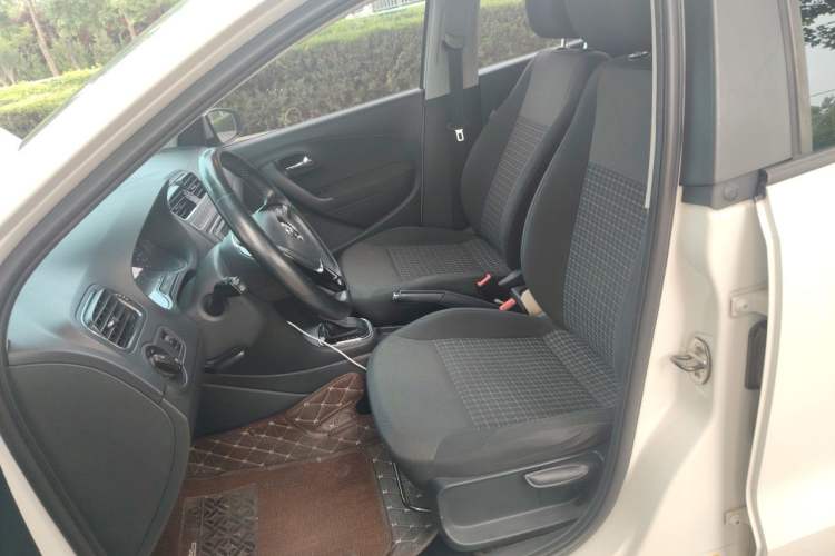 Used Volkswagen Polo 2016 1.6L Automatic Comfort Model Left Front Seat