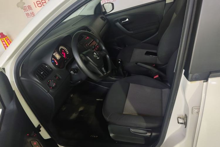 Used Volkswagen Polo 2016 1.4L Manual Fashion Model Left Front Seat