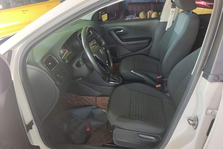 Used Volkswagen Polo 2016 1.6L Automatic Comfort Model Left Front Seat