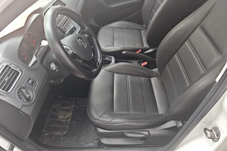 Used Volkswagen Polo 2016 1.6L Automatic Comfort Model Left Front Seat