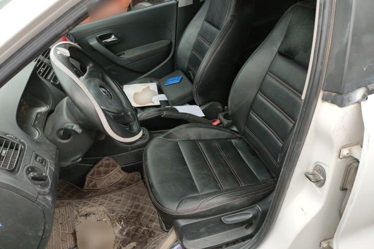 Used Volkswagen Polo 2016 1.4L Manual Fashion Model Left Front Seat