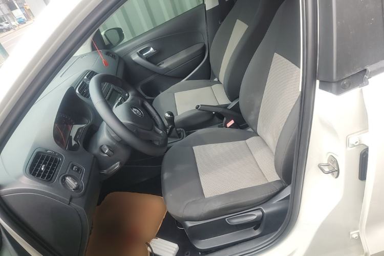 Used Volkswagen Polo 2016 1.4L Manual Fashion Model Left Front Seat