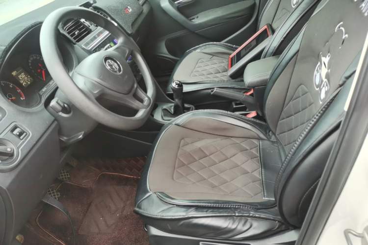 Used Volkswagen Polo 2016 1.4L Manual Fashion Model Left Front Seat