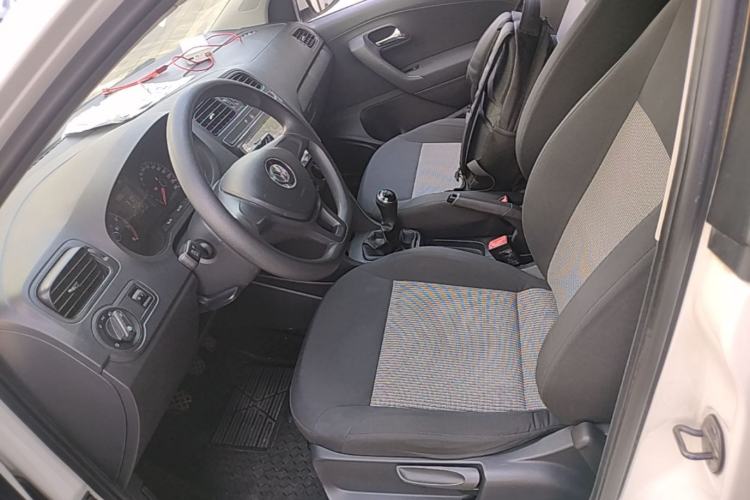 Used Volkswagen Polo 2016 1.4L Manual Fashion Model Left Front Seat