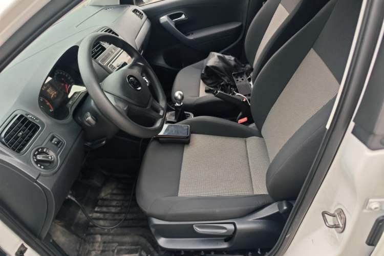 Used Volkswagen Polo 2016 1.4L Manual Fashion Model Left Front Seat