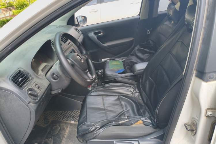 Used Volkswagen Polo 2016 1.4L Manual Fashion Model Left Front Seat