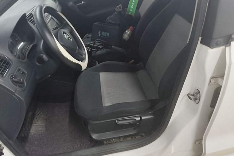 Used Volkswagen Polo 2016 1.4L Manual Fashion Model Left Front Seat