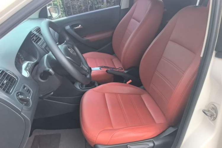 Used Volkswagen Polo 2016 1.4L Manual Fashion Model Left Front Seat