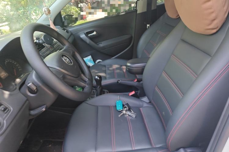 Used Volkswagen Polo 2016 1.4L Manual Fashion Model Left Front Seat