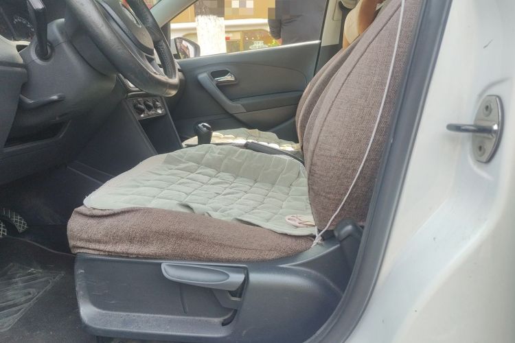 Used Volkswagen Polo 2016 1.4L Manual Fashion Model Left Front Seat