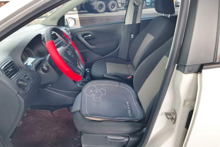 Used Volkswagen Polo 2016 1.4L Manual Fashion Model Left Front Seat