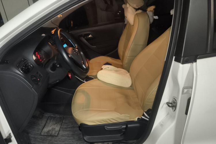 Used Volkswagen Polo 2016 1.6L Automatic Comfort Model Left Front Seat