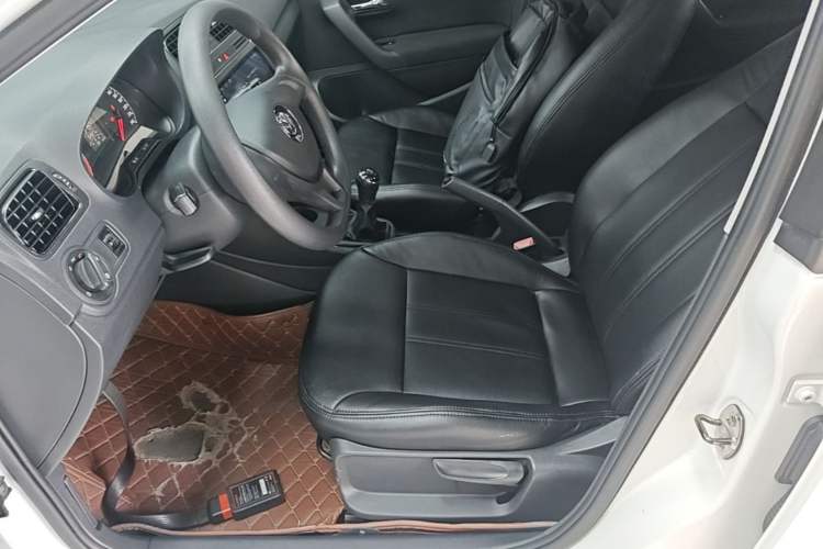 Used Volkswagen Polo 2016 1.4L Manual Fashion Model Left Front Seat