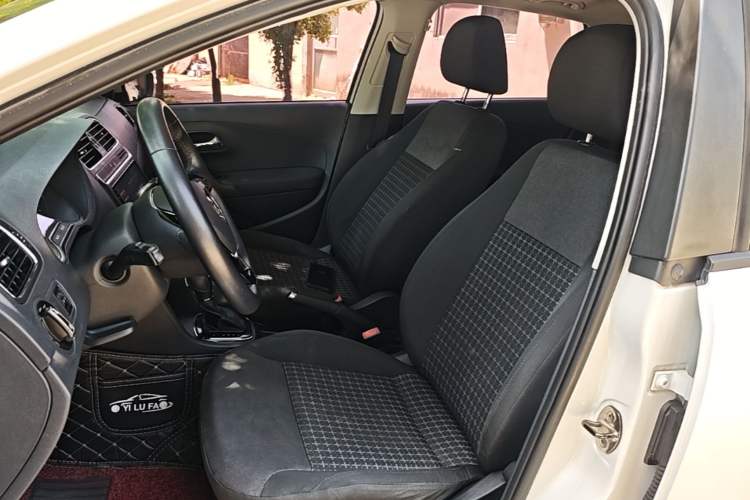 Used Volkswagen Polo 2016 1.6L Automatic Comfort Model Left Front Seat