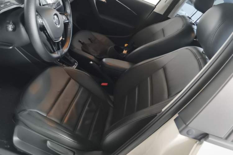 Used Volkswagen Polo 2016 1.6L Automatic Luxury Model Left Front Seat