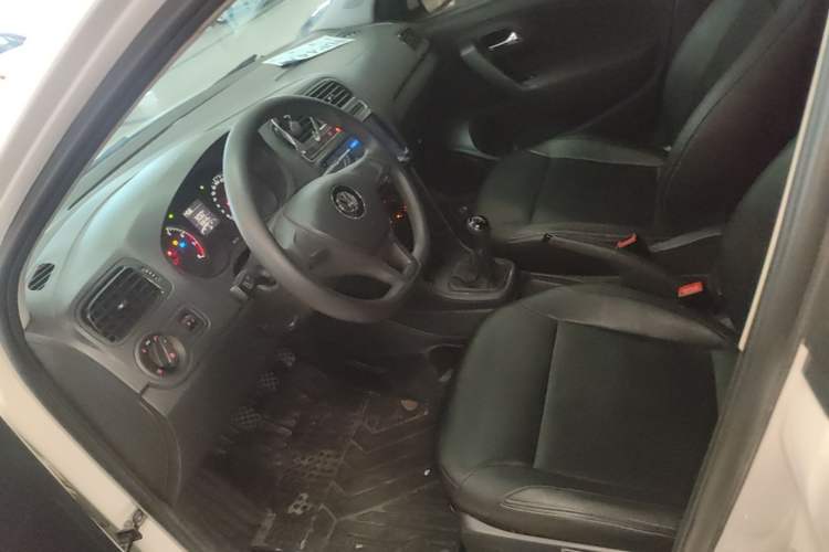 Used Volkswagen Polo 2016 1.4L Manual Fashion Model Left Front Seat