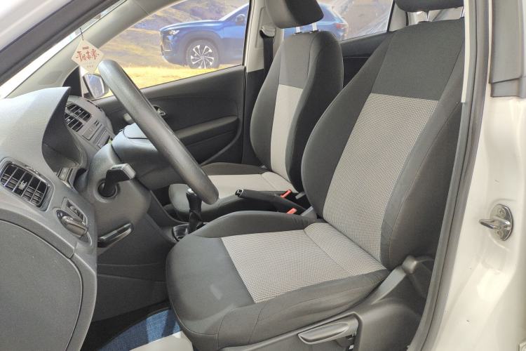 Used Volkswagen Polo 2016 1.4L Manual Fashion Model Left Front Seat
