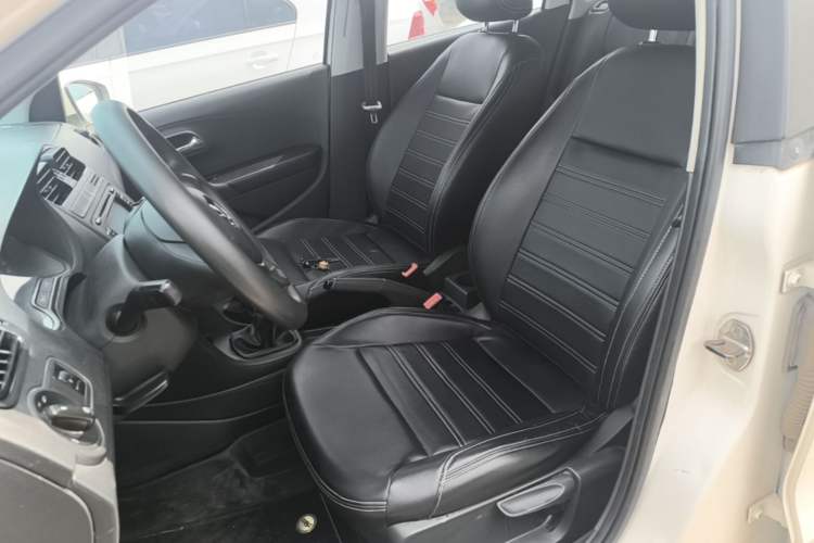 Used Volkswagen Polo 2016 1.4L Manual Fashion Model Left Front Seat