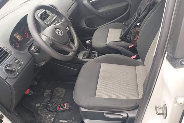 Used Volkswagen Polo 2016 1.4L Manual Fashion Model Left Front Seat